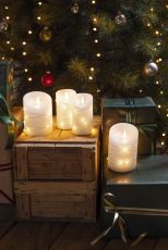 Konstsmide 1834-190 LED Echtwachskerze, weiß - mit 3D Flamme und silberfarbenem Draht