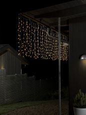 Konstsmide 3674-103 - LED Lichtervorhang, mit weißen Globes, 200 warmweiße Dioden, 24V Außentrafo, transparentes Kabel