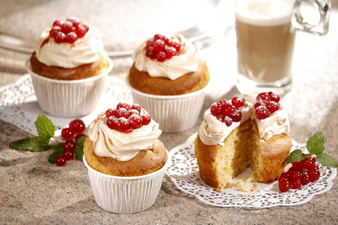 PAPSTAR Muffinförmchen, aus Papier, weiß, 20er